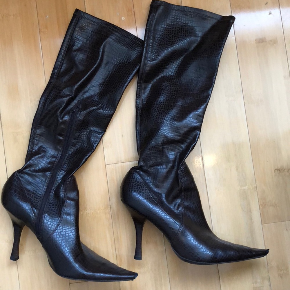 BCBGGirls brown, leather, knee-high boots